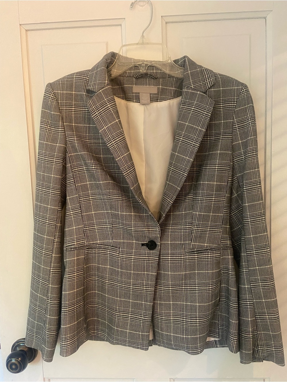 H&M Black and White Checkered Blazer and Dress Pants Set, size 6